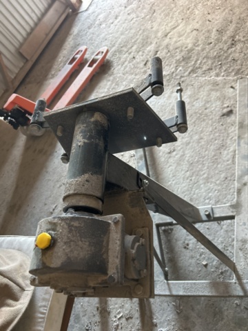 1504192-6 Motor stand - Pela LD-E02201