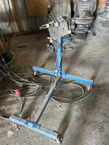 1504193-1 Engine stand