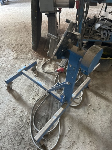 1504193-2 Engine stand