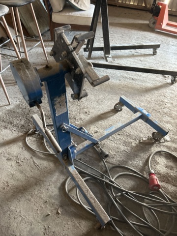 1504193-3 Engine stand