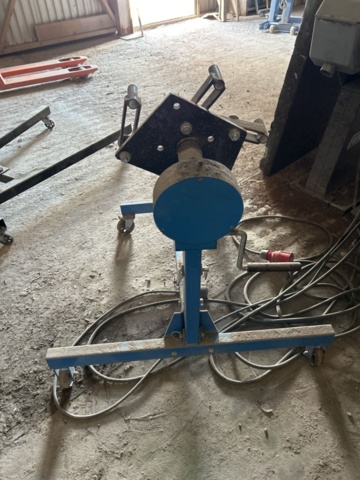 1504193-5 Engine stand