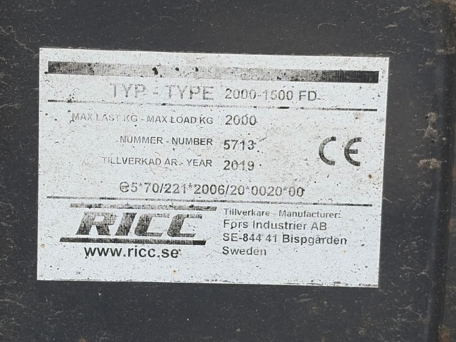 1411061-21 Skåpbil med öppningsbar sida - Mercedes-Benz Trucks Atego -2019