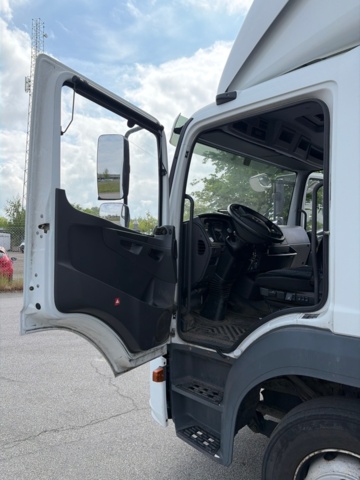 1411061-46 Skåpbil med öppningsbar sida - Mercedes-Benz Trucks Atego -2019