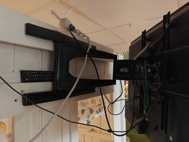 1485329-3 TV med tillbehör - LG 42LN5200