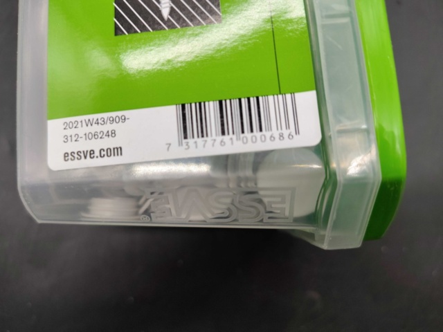 1525090-5 Plug and plastic cap - ESSVE, mixed dimensions