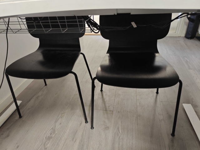 1484334-6 Kontorsmöbler och tillbehör