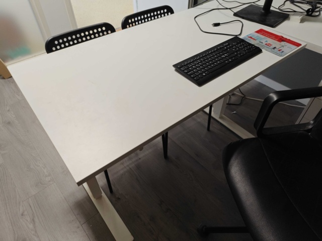 1484336-7 Kontorsmöbler och tillbehör