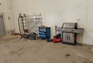 1484349 Målarställning, dammsugare, grill, domkraft , med mera