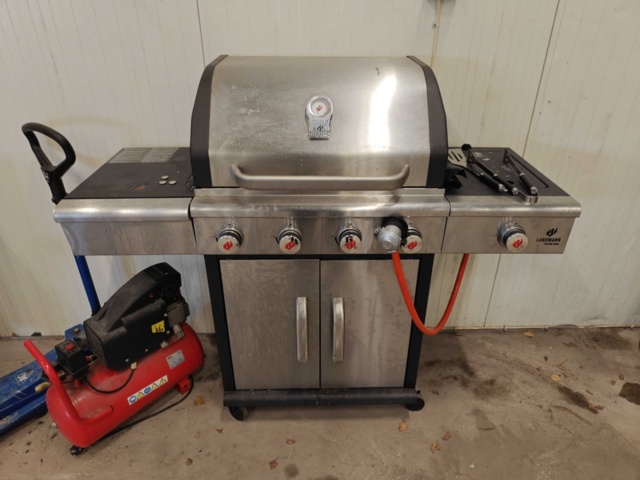 1484349-3 Målarställning, dammsugare, grill, domkraft , med mera