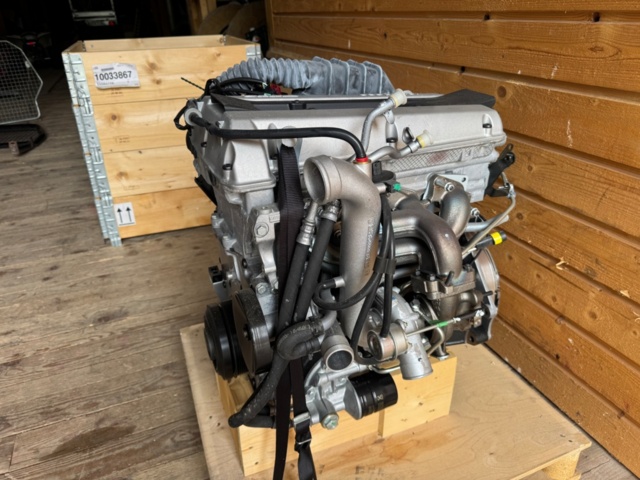 1471479-7 Helt ny komplett motor - Saab B235E - 2008