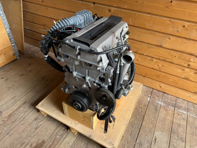 1471479-8 Helt ny komplett motor - Saab B235E - 2008