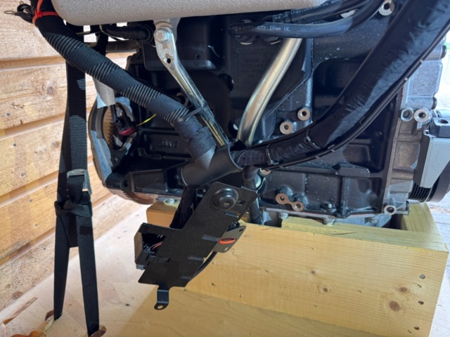 1471479-10 Helt ny komplett motor - Saab B235E - 2008