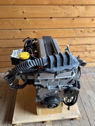 1471479-20 Helt ny komplett motor - Saab B235E - 2008