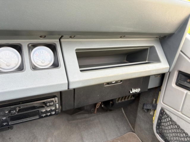 1471483-24 Jeep Wrangler 4.2 4WD Islander YJ Automatisk, 114hk, 1990