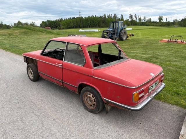 1471486-4 BMW 1602 2-dörrars Manuell, 85hk, 1974 - Renoveringsobjekt