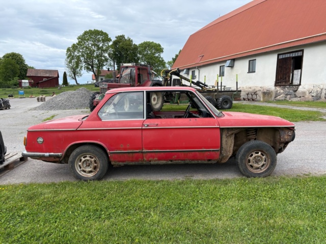 1471486-9 BMW 1602 2-dörrars Manuell, 85hk, 1974 - Renoveringsobjekt