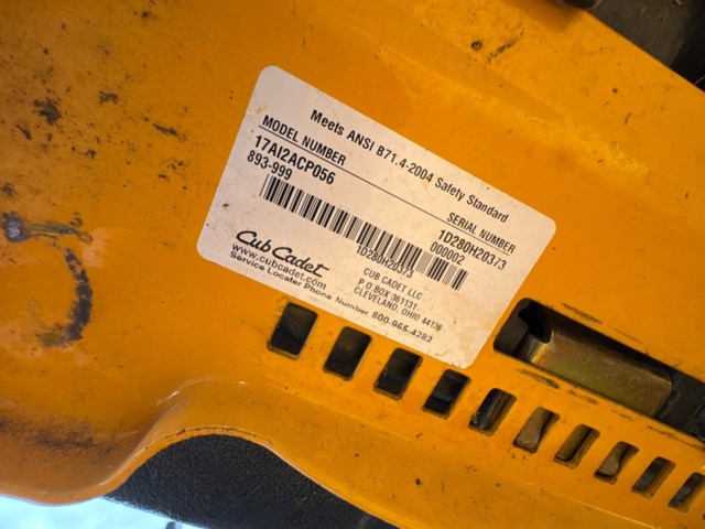 1471490-17 Åkgräsklippare - Cub Cadet Zero Turn 50" -2010
