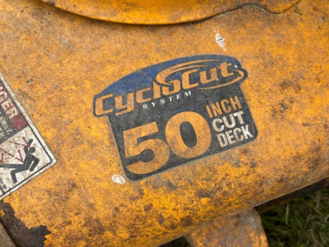 1471490-13 Åkgräsklippare - Cub Cadet Zero Turn 50" -2010