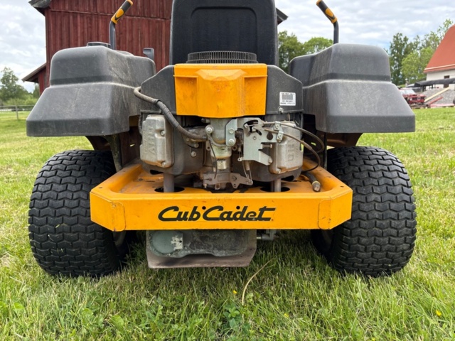 1471490-8 Åkgräsklippare - Cub Cadet Zero Turn 50" -2010