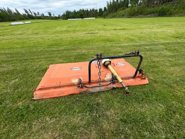 1471493-1 Pasture plow with power shaft – Perfect LB-275V (1997)