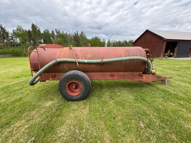 1471494-4 Urine barrel / Tank trailer – STAR 5 m³ with suction equipment
