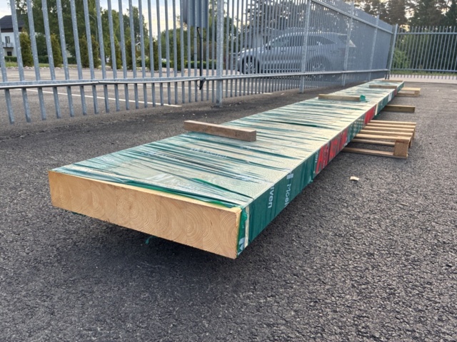 1091245-1 Limträbalk Moelven 115x630x8260 mm