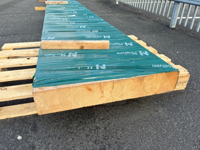 1091245-6 Limträbalk Moelven 115x630x8260 mm