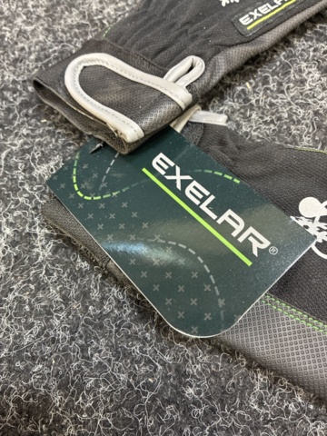 1535733-4 9 pcs Gloves Exelar, size 7