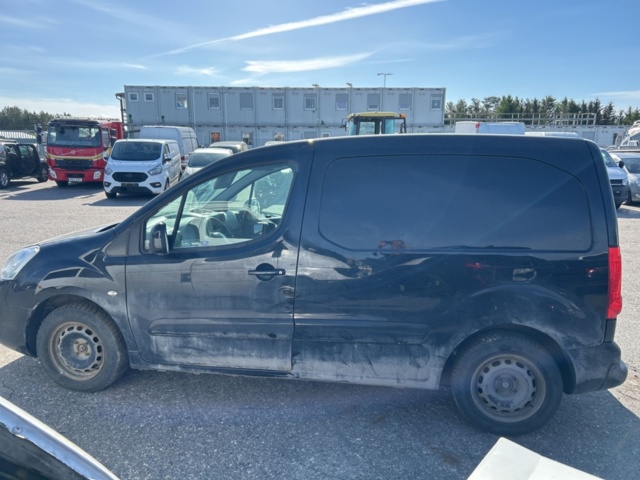 1504210-3 Peugeot Partner Skåpbil 1.6 BlueHDi Manuell, 99hk, 2015