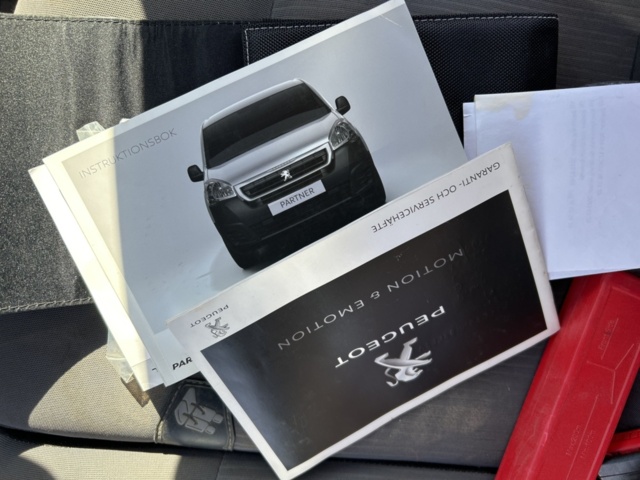 1504210-49 Peugeot Partner Skåpbil 1.6 BlueHDi Manuell, 99hk, 2015