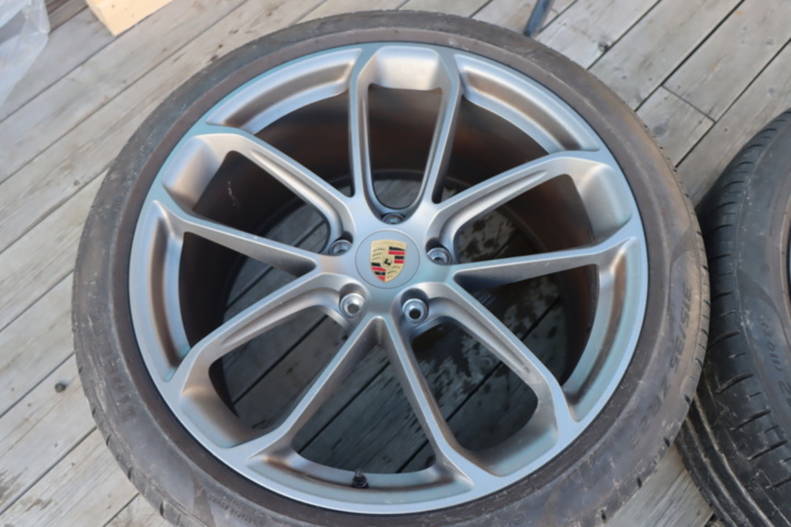 1535475-5 Tires Pirelli Porsche Cayenne - complete set