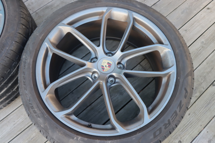 1535475-4 Tires Pirelli Porsche Cayenne - complete set