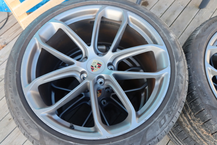 1535475-6 Tires Pirelli Porsche Cayenne - complete set