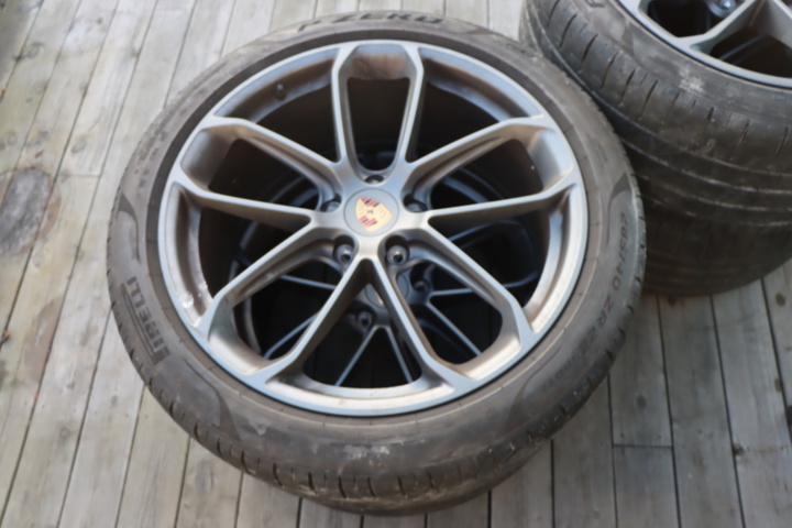 1535475-10 Tires Pirelli Porsche Cayenne - complete set