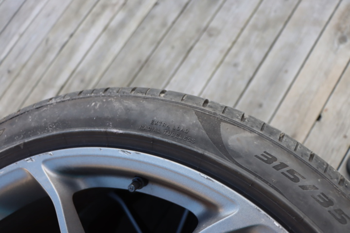 1535475-16 Tires Pirelli Porsche Cayenne - complete set