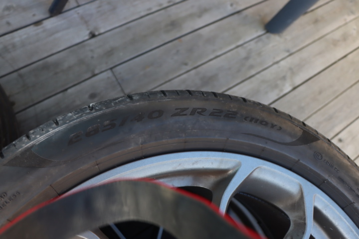 1535475-18 Tires Pirelli Porsche Cayenne - complete set