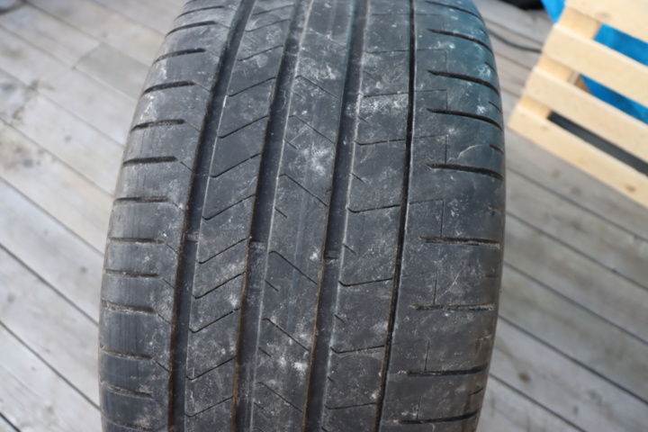 1535475-25 Tires Pirelli Porsche Cayenne - complete set