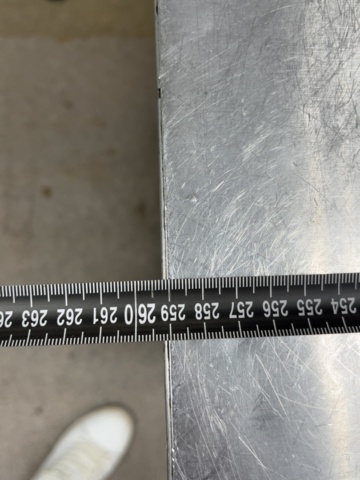 1421873-10 Rostfri kylbänk med ränna och draglådor