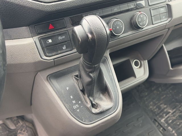 1525439-26 Volkswagen Crafter 35 2.0 TDI Automatic, 177hp -2018
