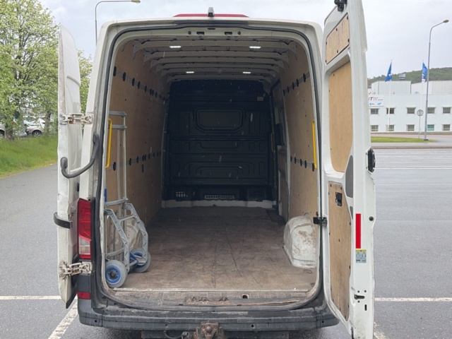 1525439-30 Volkswagen Crafter 35 2.0 TDI Automatic, 177hp -2018