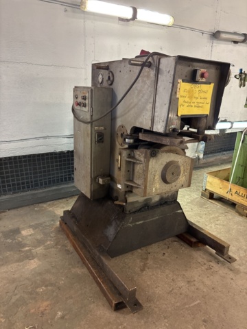 1373124-2 Beveling machine – Pullmax X93