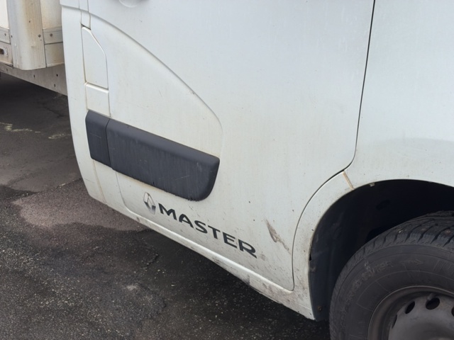 1525440-33 Renault Master Chassis Cab 3.5 T 2.3 dCi Manual, 163hp -2016 (Repair item)