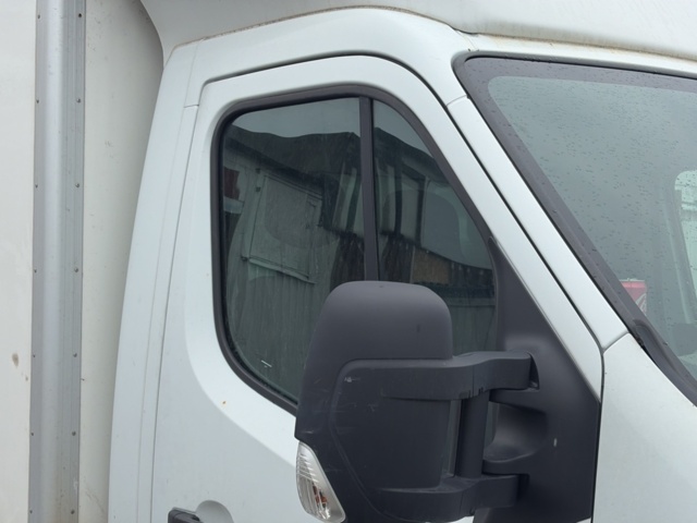 1525440-34 Renault Master Chassis Cab 3.5 T 2.3 dCi Manual, 163hp -2016 (Repair item)