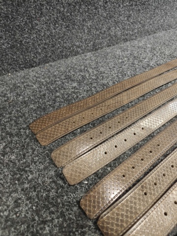 1536799-6 10 st Läderbälten, Strl 105