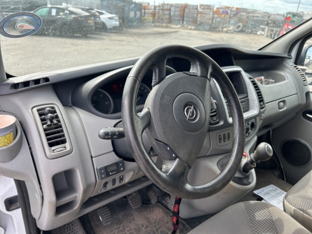 1504217-10 Opel Vivaro Skåpbil 2.9t 2.0 CDTI Manuell, 114hk, 2014