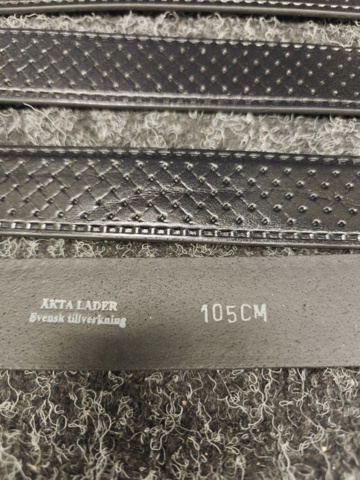1536800-5 10 st Läderbälten, Strl 105