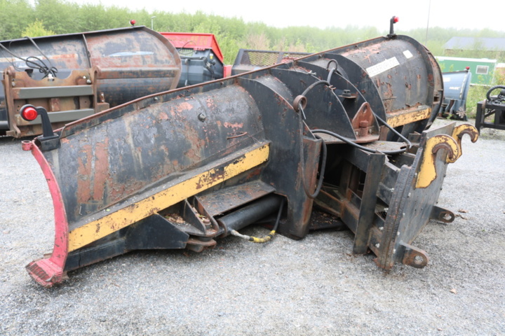 1514943-8 Plough