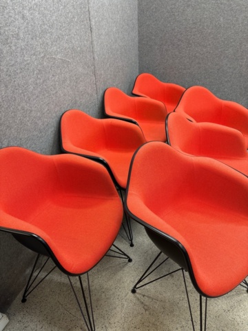 1482444-10 Tygstolar 8 st - Vitra