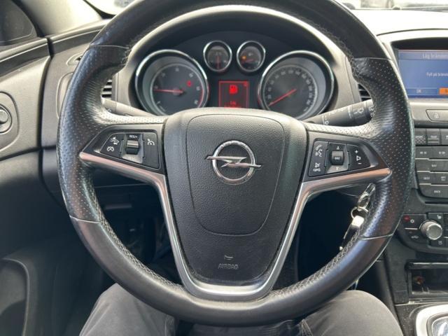 1504215-10 Opel Insignia Sports Tourer 2.0 BiTurbo CDTI 4x4 Automatisk, 195hk, 2012