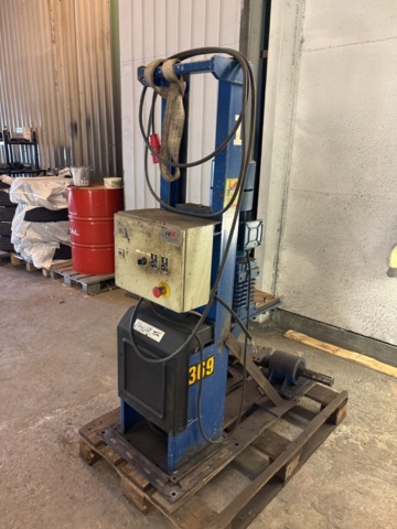 1373122-1 Height-adjustable positioner with rotating function – Edmolift Pillar – 2000